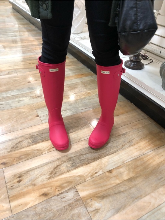 Hunter Shoes - Hunter Tall Rain Boots in Bright Pink